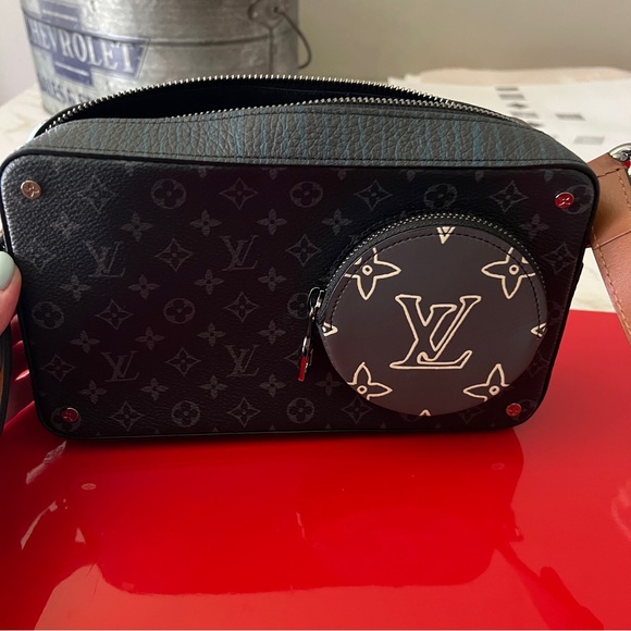 Volga On Strap Like New - Picture 2 of 13